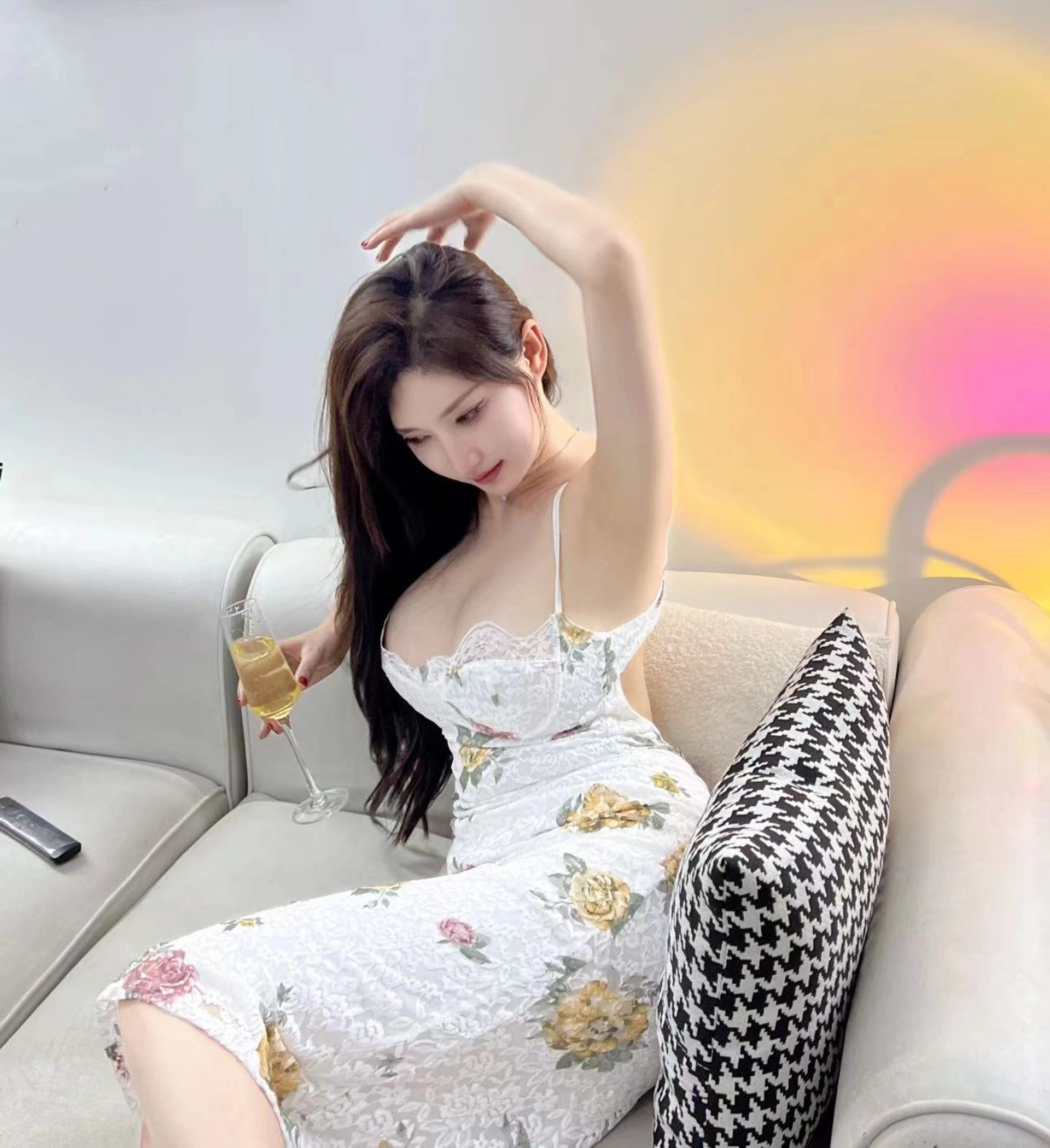 010.周妍希 – 与喵玩耍 1